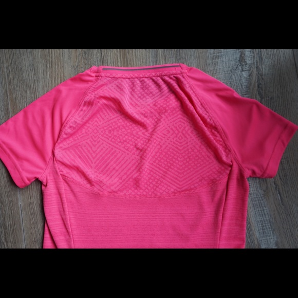 Adidas Climacool Running Tee - Picture 4 of 4